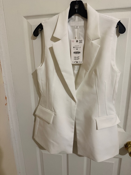 Zara Jackets & Blazers - Zara White Sleeveless Blazer Vest with Notched Lapel